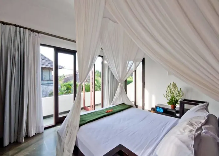 Surga * Seminyak (Bali)
