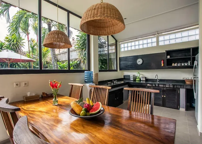 Surga Seminyak (Bali)
